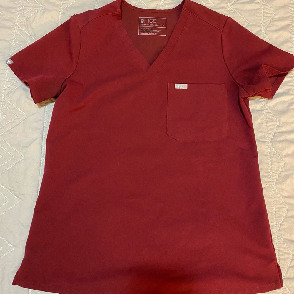 Figs burgundy Catarina top size SMALL